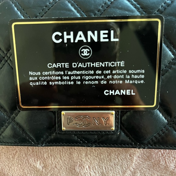 Chanel Wallet - Picture 9 of 11